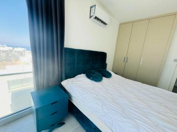Kıbrıs Girne Merkez de  Ful Deniz Manzaralı   1+1 Penthouse 80 m2 Daire
