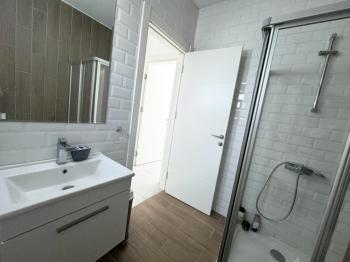 Kıbrıs Girne Merkez de  Ful Deniz Manzaralı   1+1 Penthouse 80 m2 Daire