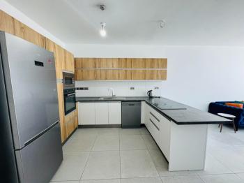 Kıbrıs Girne Merkez de  Ful Deniz Manzaralı   1+1 Penthouse 80 m2 Daire