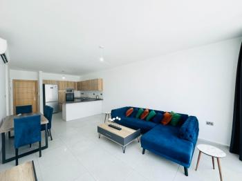 Kıbrıs Girne Merkez de  Ful Deniz Manzaralı   1+1 Penthouse 80 m2 Daire