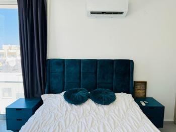 Kıbrıs Girne Merkez de  Ful Deniz Manzaralı   1+1 Penthouse 80 m2 Daire