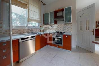 KIBRIS GİRNE OZANKÖY DE ANA CADDEYE YAKIN 6+1 SATILIK ÇOK ÖZEL VİLLA