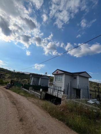 BURSA KESTEL SOĞUKSU  300' ER M2, 2 KAT AYRIK NİZAM VİLLA İMARLI SATILIK 2 KOMŞU ARSA 