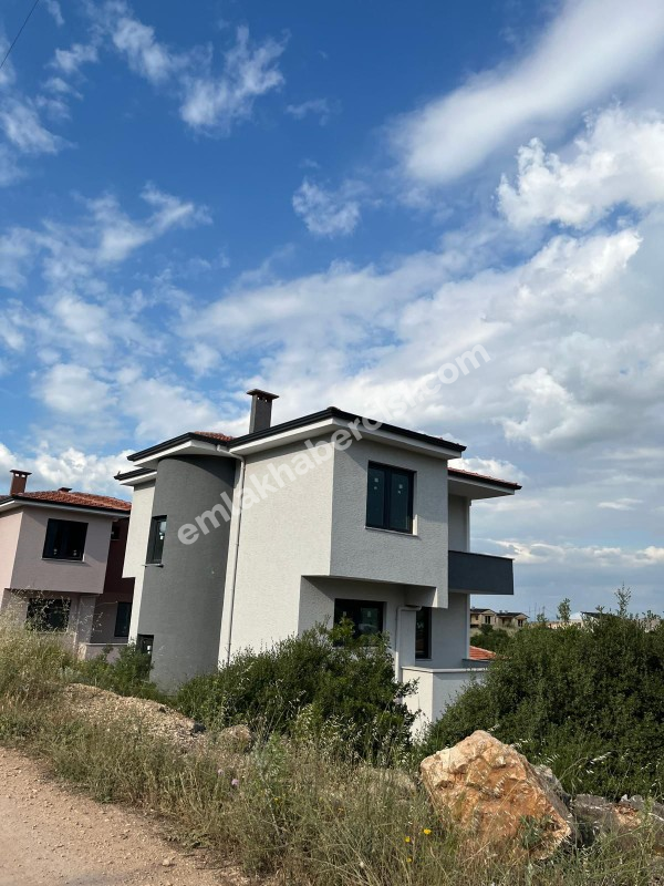 BURSA KESTEL SOĞUKSU  300\\\\\\\\\\\\\\\' ER M2, 2 KAT AYRIK NİZAM VİLLA İMARLI SATILIK 2 KOMŞU ARSA  