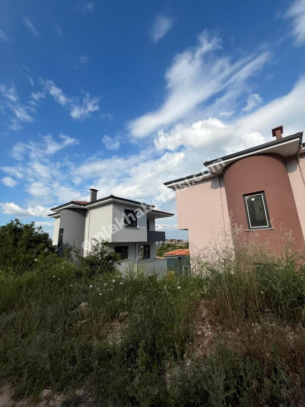 BURSA KESTEL SOĞUKSU  300' ER M2, 2 KAT AYRIK NİZAM VİLLA İMARLI SATILIK 2 KOMŞU ARSA  