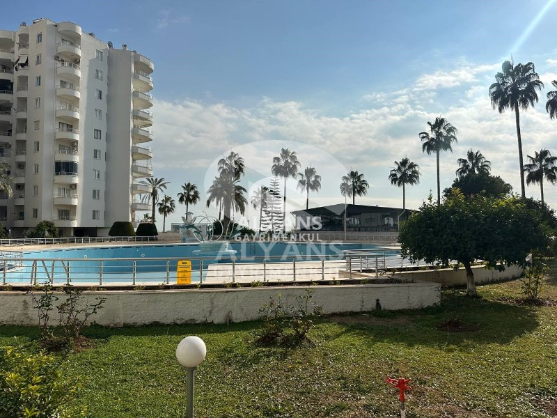 ALYANS'TAN GÖZLERİNİZİ DENİZE AÇACAĞINIZ LEBİ DERYA SİTE İÇİ 3+1