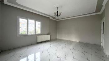 Elmas’tan Barbaros’ta Doğalgazlı Bağımsız Mutfak Geniş Müstakil 2+1