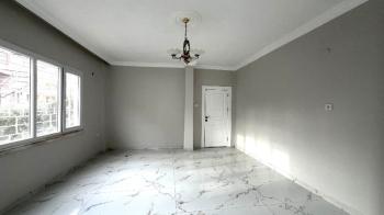 Elmas’tan Barbaros’ta Doğalgazlı Bağımsız Mutfak Geniş Müstakil 2+1