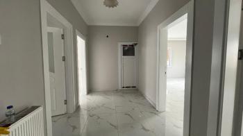 Elmas’tan Barbaros’ta Doğalgazlı Bağımsız Mutfak Geniş Müstakil 2+1