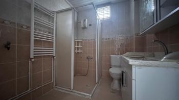 Elmas’tan Barbaros’ta Doğalgazlı Bağımsız Mutfak Geniş Müstakil 2+1