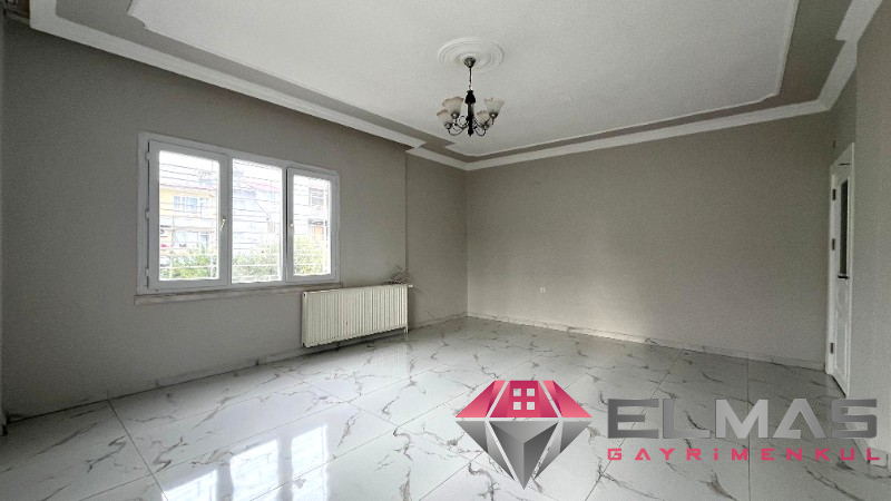 Elmas’tan Barbaros’ta Doğalgazlı Bağımsız Mutfak Geniş Müstakil 2+1