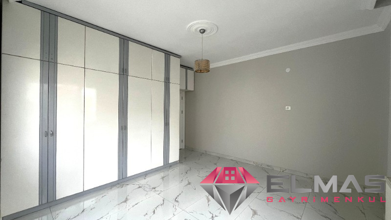 Elmas’tan Barbaros’ta Doğalgazlı Bağımsız Mutfak Geniş Müstakil 2+1