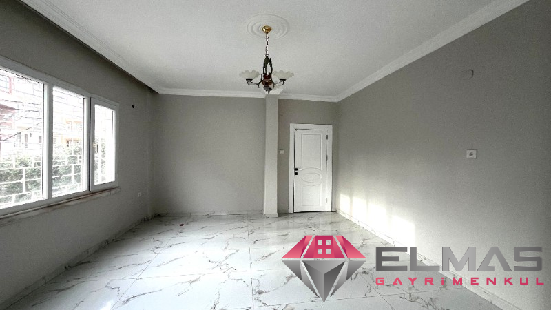 Elmas’tan Barbaros’ta Doğalgazlı Bağımsız Mutfak Geniş Müstakil 2+1