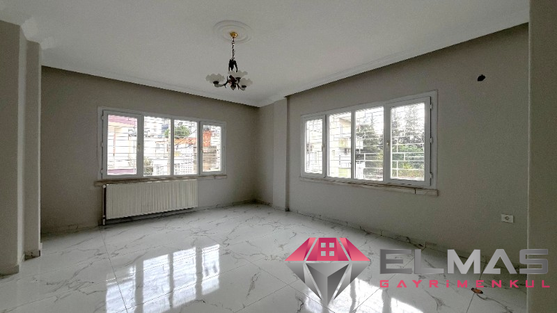 Elmas’tan Barbaros’ta Doğalgazlı Bağımsız Mutfak Geniş Müstakil 2+1