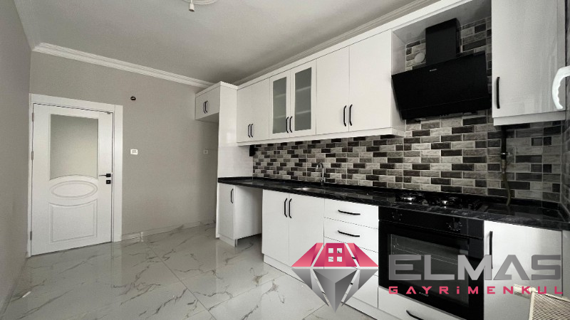 Elmas’tan Barbaros’ta Doğalgazlı Bağımsız Mutfak Geniş Müstakil 2+1