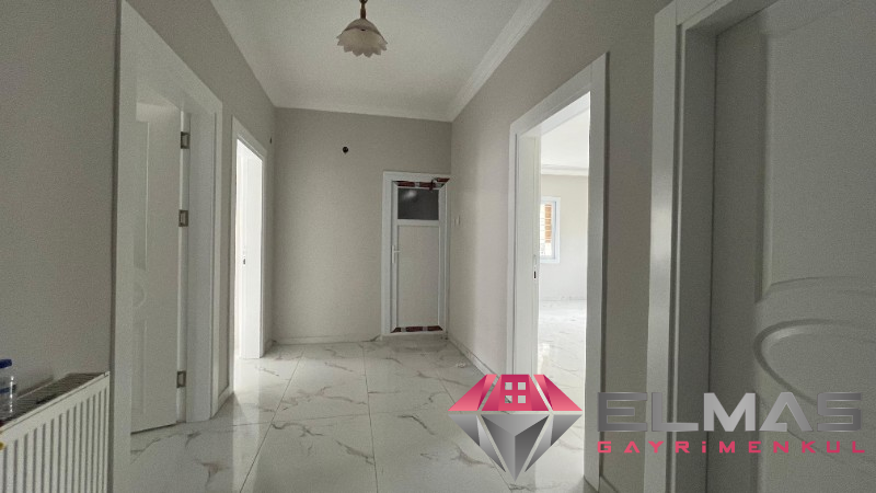 Elmas’tan Barbaros’ta Doğalgazlı Bağımsız Mutfak Geniş Müstakil 2+1