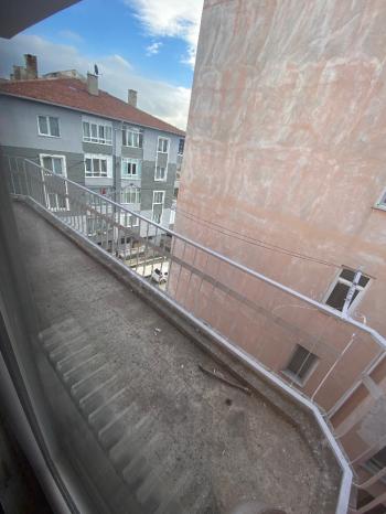 GÜVENAY - ÇORUM MERKEZ RÜSTEM EREN PARKI KARŞISI KİRALIK 2+1 DAİRE