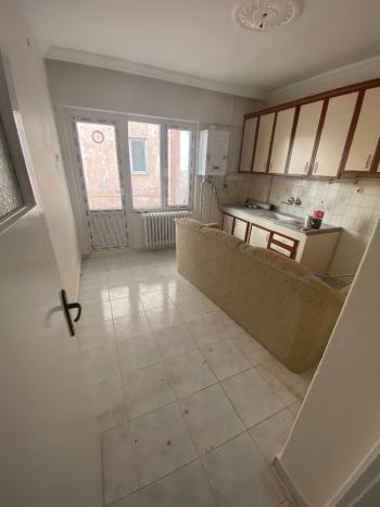 GÜVENAY - ÇORUM MERKEZ RÜSTEM EREN PARKI KARŞISI KİRALIK 2+1 DAİRE