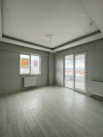 Güvenay - Çorum Gülabibey Bağcılar 8. Caddesi Üzeri 3+1 Satılık Daire