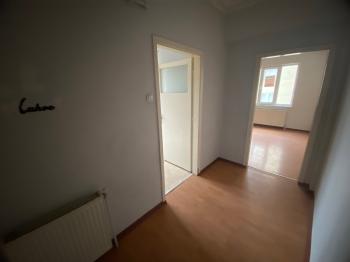 GÜVENAY - ÇORUM ÜÇTUTLAR MAH. ALBAYRAK CADDESİ SATILIK 2+1 DAİRE