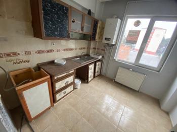 GÜVENAY - ÇORUM ÜÇTUTLAR MAH. ALBAYRAK CADDESİ SATILIK 2+1 DAİRE