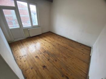 GÜVENAY - ÇORUM ÜÇTUTLAR MAH. ALBAYRAK CADDESİ SATILIK 2+1 DAİRE