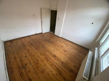 GÜVENAY - ÇORUM ÜÇTUTLAR MAH. ALBAYRAK CADDESİ SATILIK 2+1 DAİRE