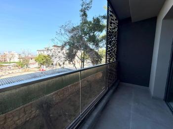 Kıbrıs Girne Liman Çarşı İçerisinde Satılık 2+1 Sıfır Daire