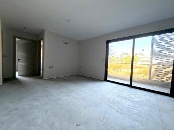 Kıbrıs Girne Liman Çarşı İçerisinde Satılık 2+1 Sıfır Daire