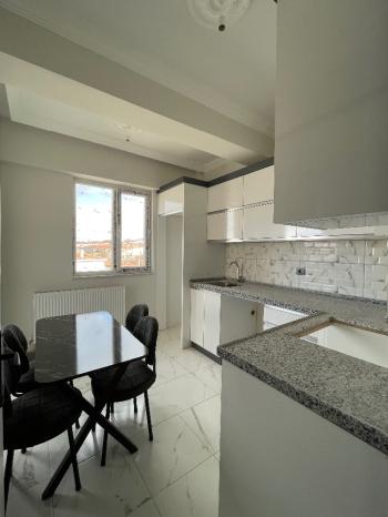 GÜVENAY – ÇORUM GÜLABİBEY MAHELLESİ KAPAKLI' DA SATILIK 3+1 DAİRE