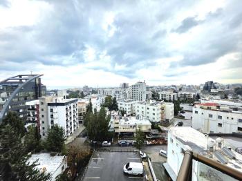 KKTC Girne Merkezde Cadde Üzeri Deniz Manzaralı Kiralık 3+1 Ofis Nitelikli Daire