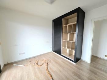 KKTC Girne Merkezde Cadde Üzeri Deniz Manzaralı Kiralık 3+1 Ofis Nitelikli Daire