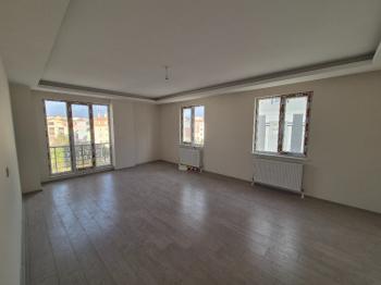 GÜVENAY -  ÇORUM BUHARAEVLER OSMANCIK CADDESİ ÜZERİNDE  3+1 SATILIK DAİRE