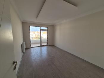 GÜVENAY -  ÇORUM BUHARAEVLER OSMANCIK CADDESİ ÜZERİNDE  3+1 SATILIK DAİRE