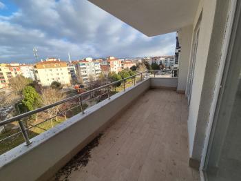 GÜVENAY -  ÇORUM BUHARAEVLER OSMANCIK CADDESİ ÜZERİNDE  3+1 SATILIK DAİRE