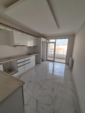 GÜVENAY -  ÇORUM BUHARAEVLER OSMANCIK CADDESİ ÜZERİNDE  3+1 SATILIK DAİRE