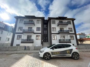 AFYON ÜÇOK EMLAKTAN MAREŞAL F ÇAKMAK MAH KİRALIK SIFIR LÜX 2+1 ARAKAT DAİRE ! OPSİYONLANMIŞTIR