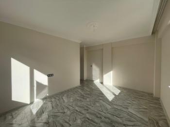 AFYON ÜÇOK EMLAKTAN MAREŞAL F ÇAKMAK MAH KİRALIK SIFIR LÜX 2+1 ARAKAT DAİRE ! OPSİYONLANMIŞTIR