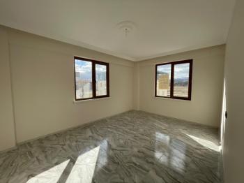 AFYON ÜÇOK EMLAKTAN MAREŞAL F ÇAKMAK MAH KİRALIK SIFIR LÜX 2+1 ARAKAT DAİRE ! OPSİYONLANMIŞTIR