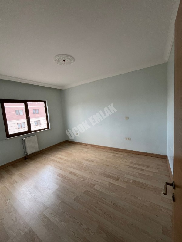 AFYON ÜÇOK EMLAKTAN KANLICA MAH TOKİ KONUTLARI SATILIK ARAKAT 2+1 FIRSAT BAKIMLI DAİRE