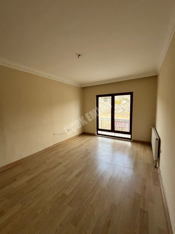 AFYON ÜÇOK EMLAKTAN KANLICA MAH TOKİ KONUTLARI SATILIK ARAKAT 2+1 FIRSAT BAKIMLI DAİRE