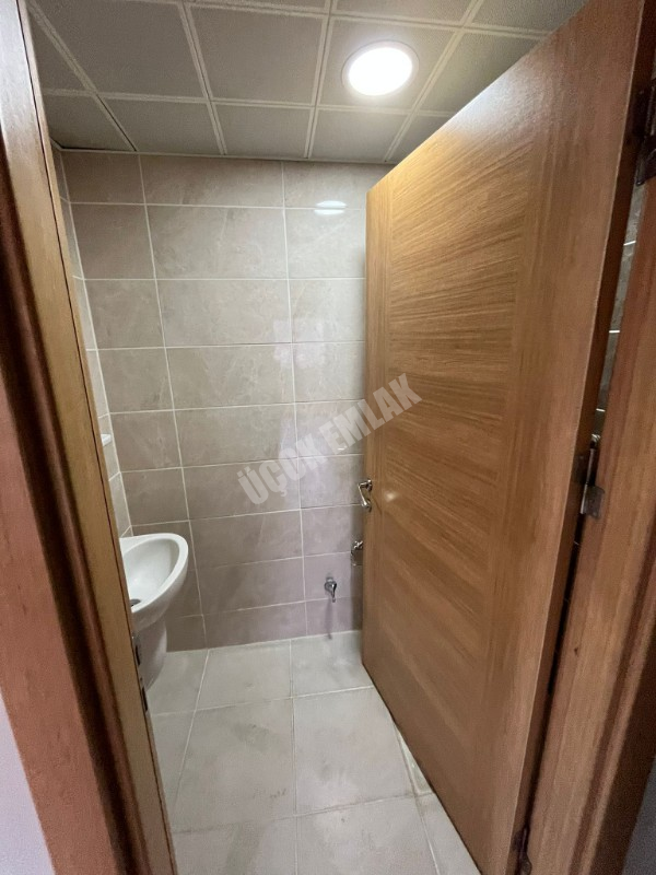 AFYON ÜÇOK EMLAKTAN KANLICA MAH TOKİ KONUTLARI SATILIK ARAKAT 2+1 FIRSAT BAKIMLI DAİRE