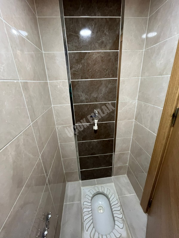 AFYON ÜÇOK EMLAKTAN KANLICA MAH TOKİ KONUTLARI SATILIK ARAKAT 2+1 FIRSAT BAKIMLI DAİRE