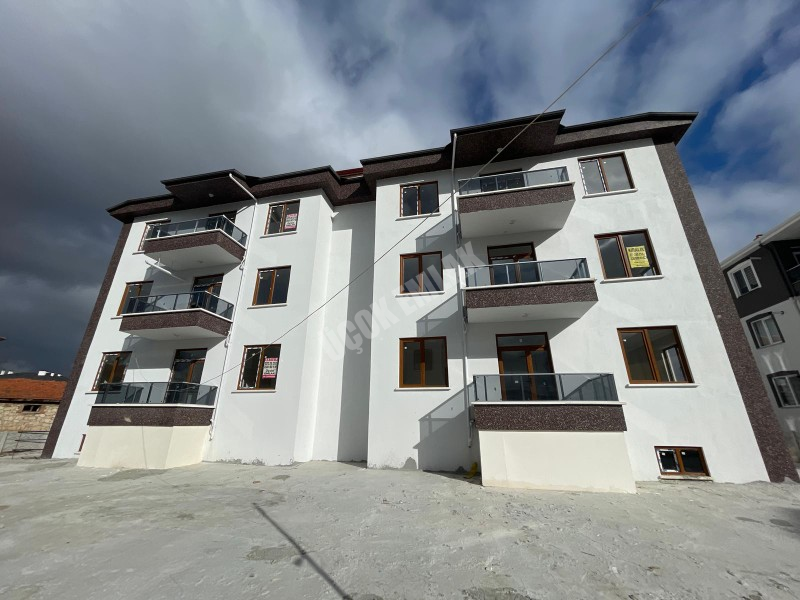 AFYON ÜÇOK EMLAKTAN MAREŞAL F ÇAKMAK MAH KİRALIK SIFIR LÜX 2+1 ARAKAT DAİRE ! OPSİYONLANMIŞTIR