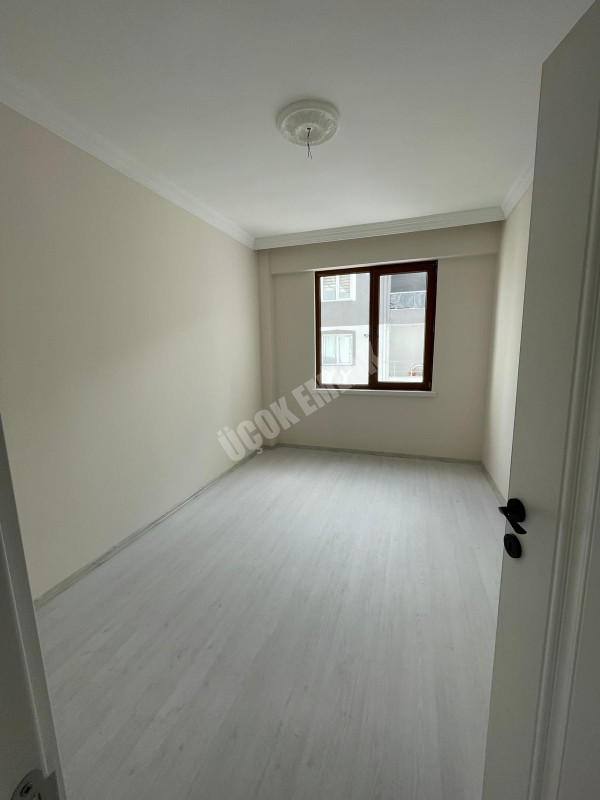 AFYON ÜÇOK EMLAKTAN MAREŞAL F ÇAKMAK MAH KİRALIK SIFIR LÜX 2+1 ARAKAT DAİRE ! OPSİYONLANMIŞTIR