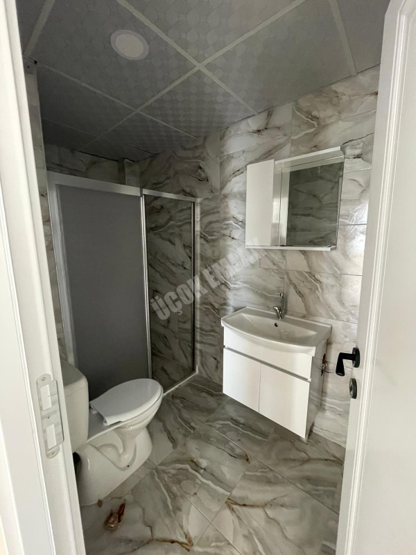 AFYON ÜÇOK EMLAKTAN MAREŞAL F ÇAKMAK MAH KİRALIK SIFIR LÜX 2+1 ARAKAT DAİRE ! OPSİYONLANMIŞTIR