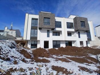 GÜVENAY - ÇORUM ÜÇTUTLAR MAH. BİNEVLERDE SATILIK 5+1 VİLLA