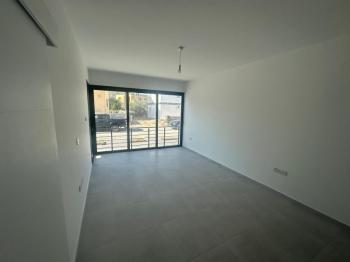  HAMİTKÖY' DE SATILIK ZEMİNKAT 2+1  YENİ SIFIR DAİRE