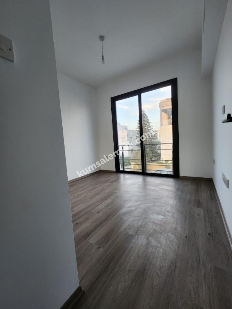  HAMİTKÖY' DE SATILIK ZEMİNKAT 2+1  YENİ SIFIR DAİRE