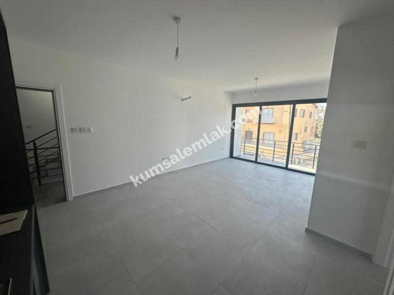  HAMİTKÖY' DE SATILIK ZEMİNKAT 2+1  YENİ SIFIR DAİRE